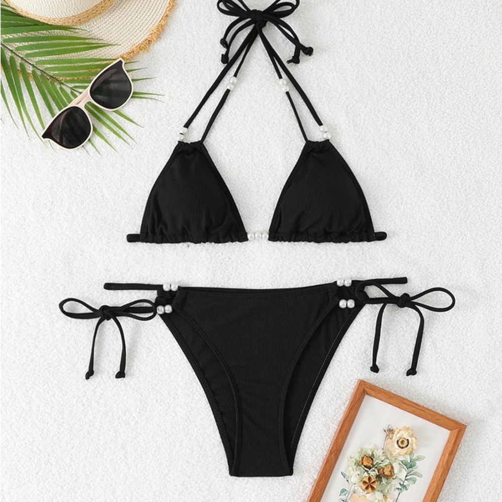NEW. Elegant Black Bikini Set - Picture 1 of 3
